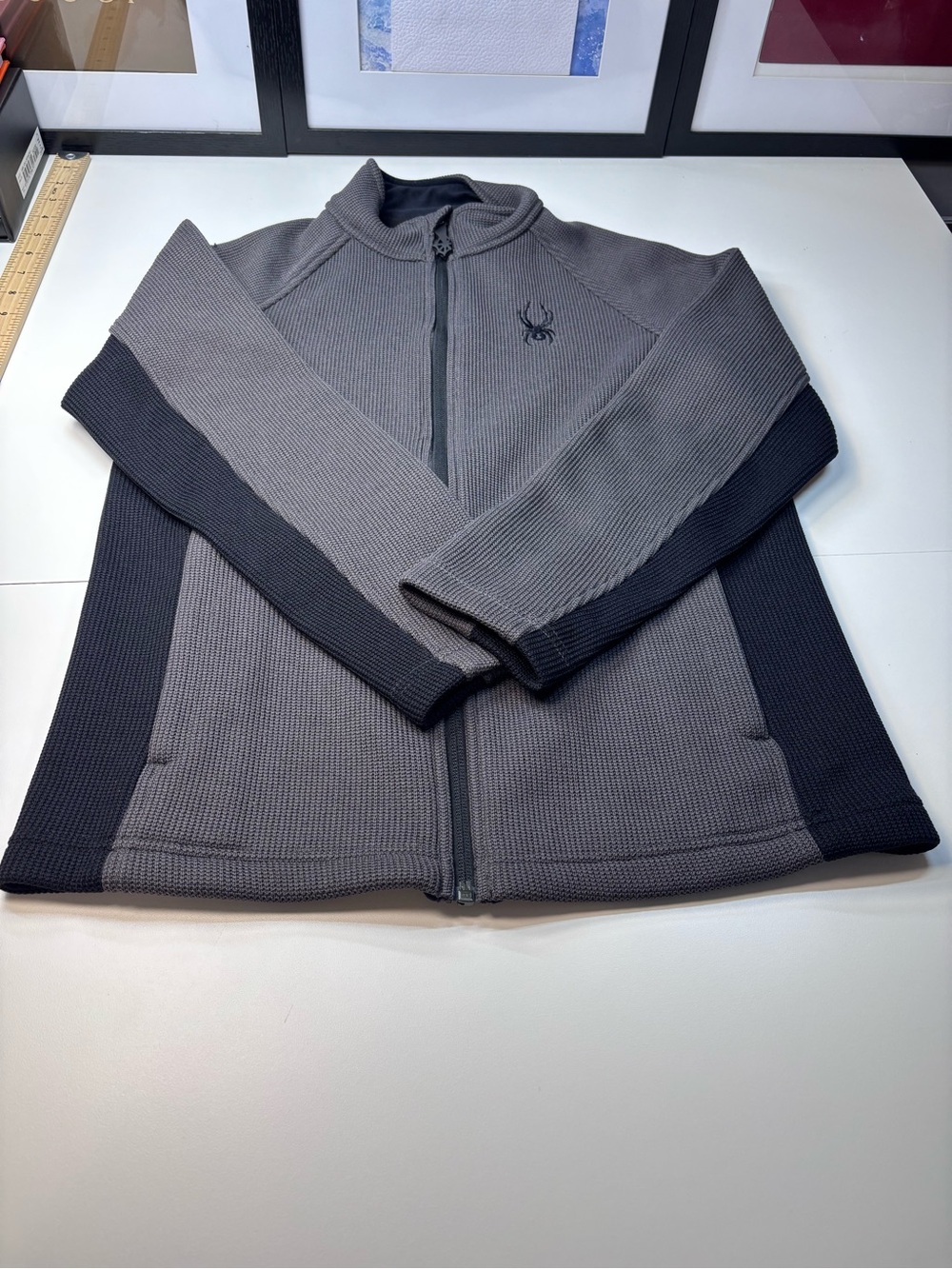 Spyder Gray and Black Full-Zip Knit Jacket Fleece Lined Boys Size M EUC